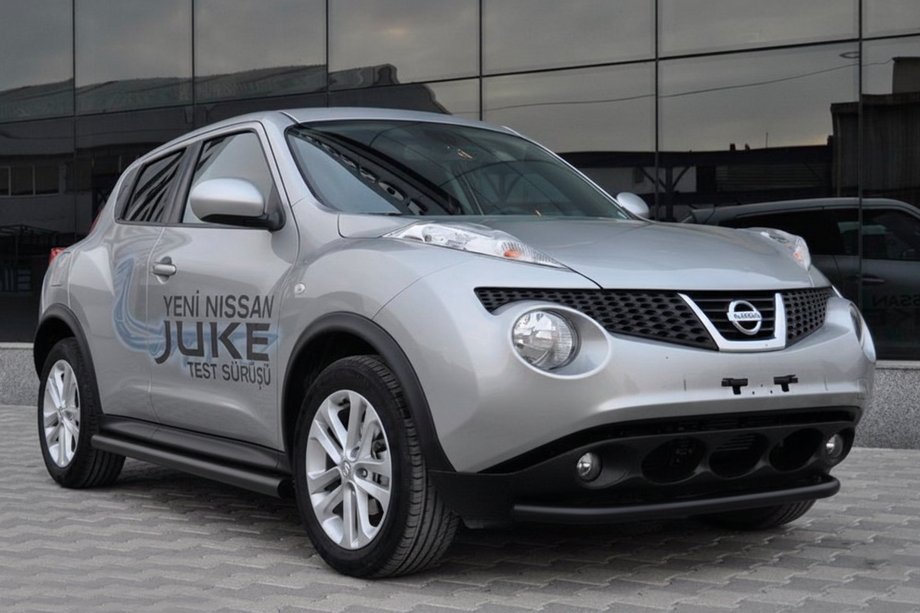 Nissan Juke 2010–2019 Sidorör Ø60 Black (2 st, rostfritt) Image
