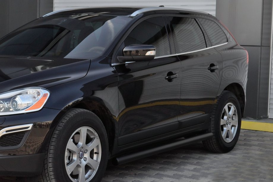 Volvo XC60 2009–2017 Sidorör BB004 Black (2 st, rostfritt stål) Image
