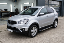 SsangYong Korando 2010–2019 Sidosteg Duru (2 st, aluminium) foto 1