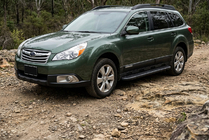 Subaru Outback 2009–2014 Sidosteg Bosphorus Black (2 st, aluminium) foto 1