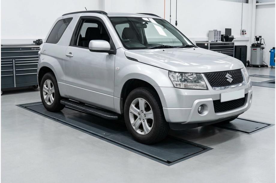 Suzuki Grand Vitara 2005–2017 Sidosteg Bosphorus Black (2 st, aluminium) Image