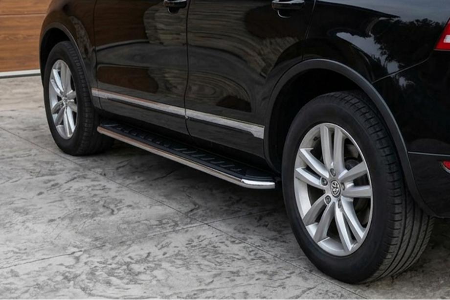 Volkswagen Touareg 2002–2010 Sidosteg Maydos V1 (2 st, aluminium ↗ rostfritt stål) Image