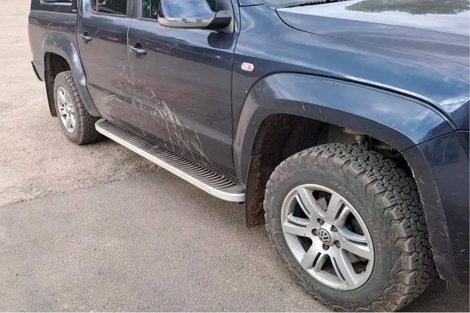 Volkswagen Amarok 2010–2022 Sidosteg Tayga Grey (2 st, aluminium) Image