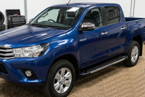 Toyota Hilux 2015– Sidosteg RedLine V1 (2 st, aluminium) foto 1