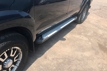 Toyota Hilux 2006–2015 Sidosteg Allmond Grey (2 st, aluminium) foto 1