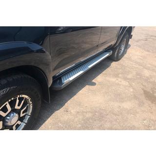 Sidosteg Allmond Grey (2 st, aluminium) Toyota Hilux 2006–2015 foto 1