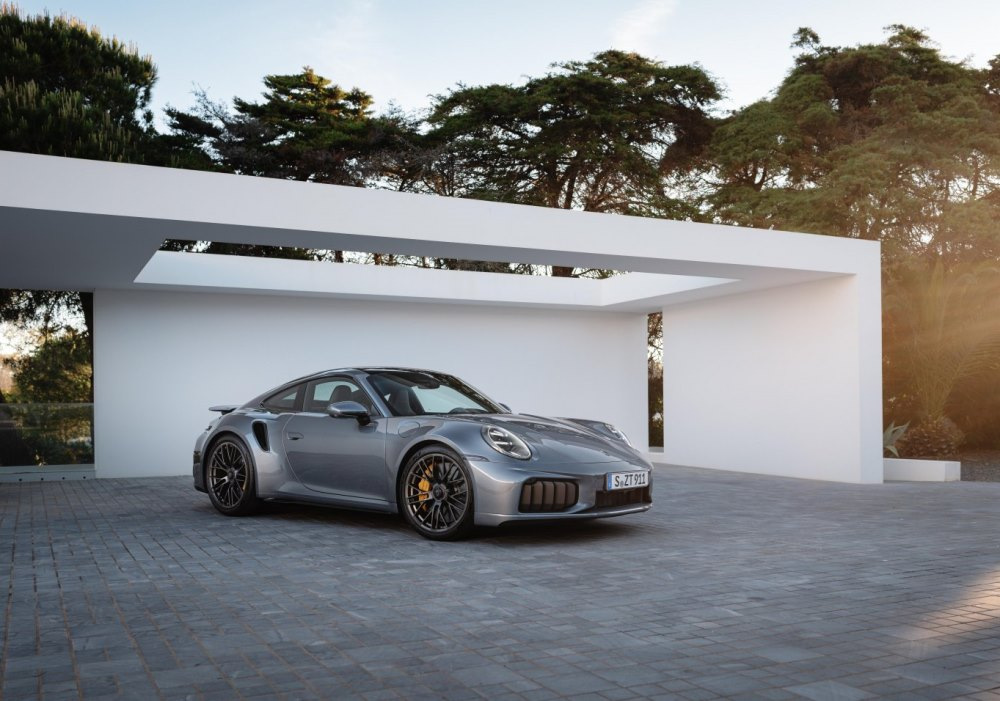 Test av Porsche 911 Turbo S T-Hybrid: den starkaste seriebyggda 911