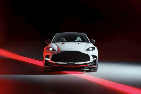 Test av Aston Martin DBX S: ultrastrark lyxig super-SUV