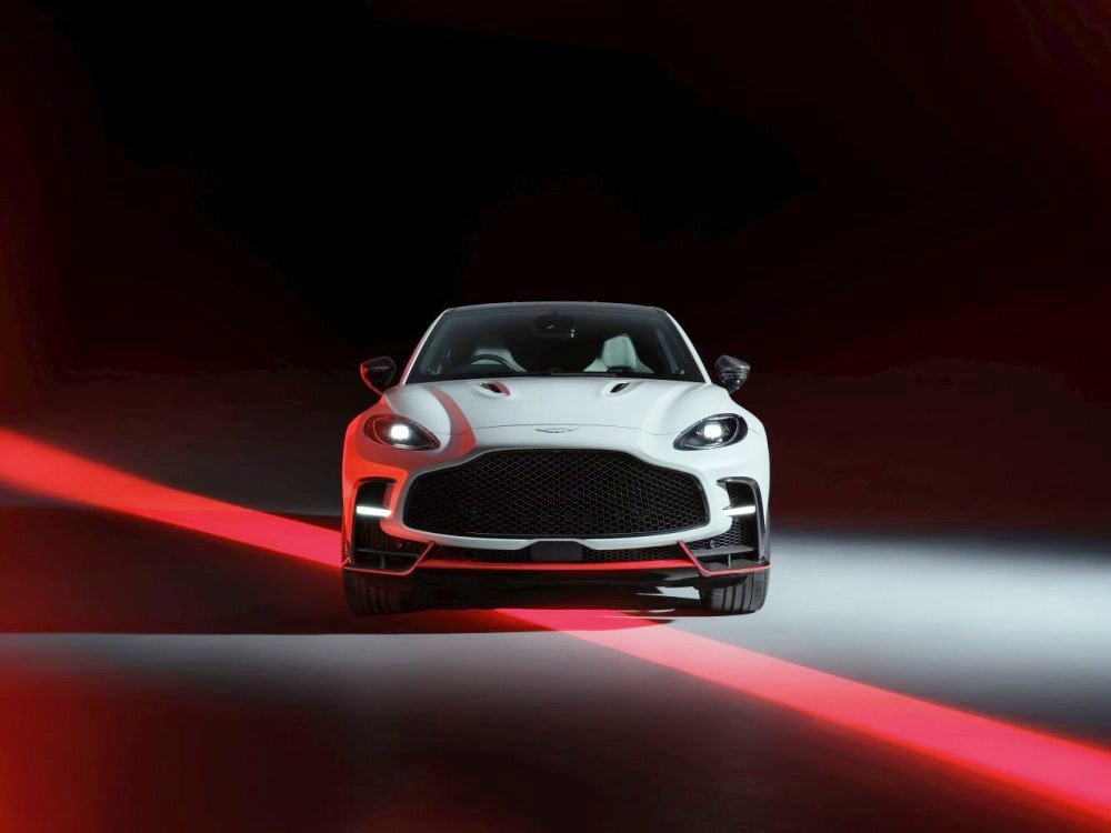 Test av Aston Martin DBX S: ultrastrark lyxig super-SUV