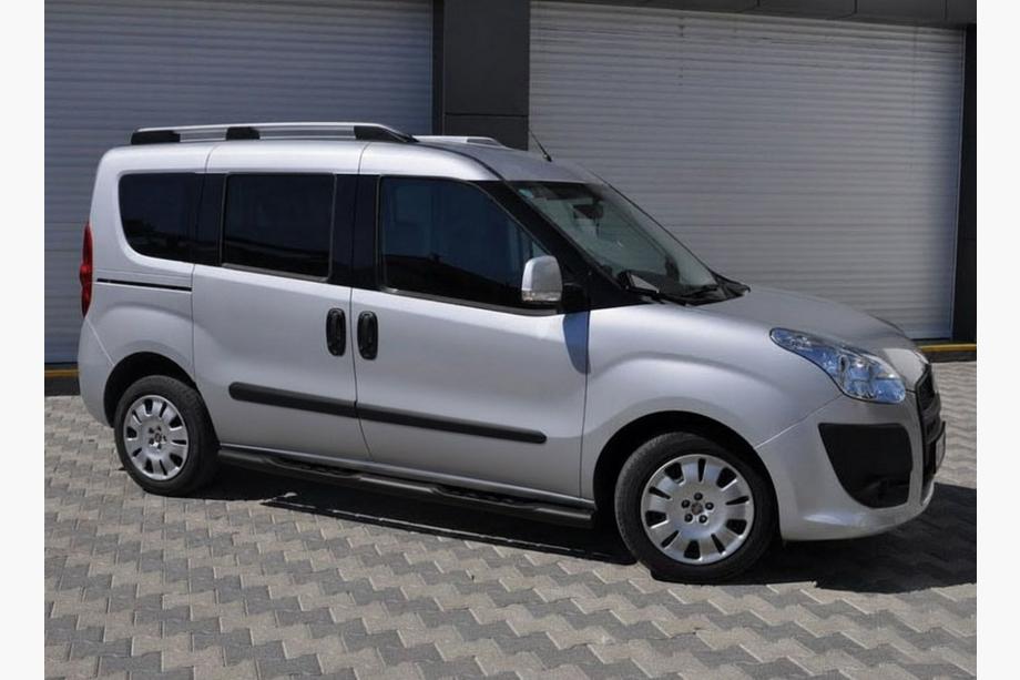 Fiat Doblo II 2010–2022 Sidorör Black (2 st, rostfritt stål) 60 mm, standardfäste Foto 2