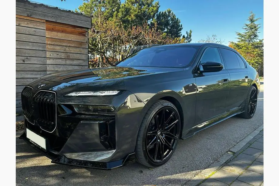 BMW 7-serie G70/G71 2022– Frontsplitter (för M760, M-Sport och i7 M70) Image