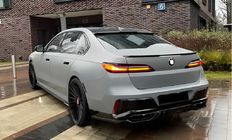 BMW 7-serie G70/G71 2022– Bakrutespoiler (visir) foto 2