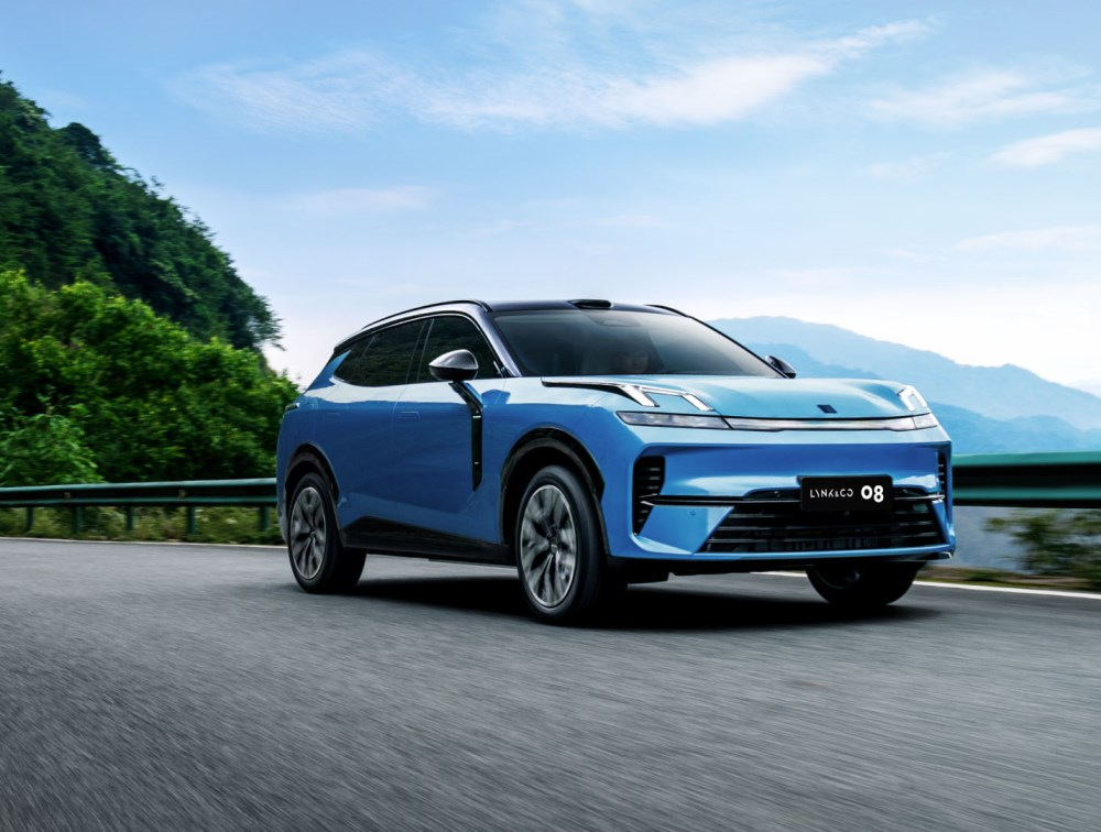 Lynk & Co 08: test av premium laddhybrid-crossover