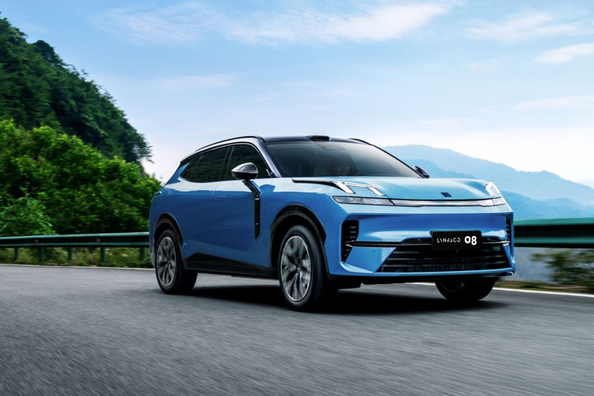 Lynk & Co 08: test av premium laddhybrid-crossover