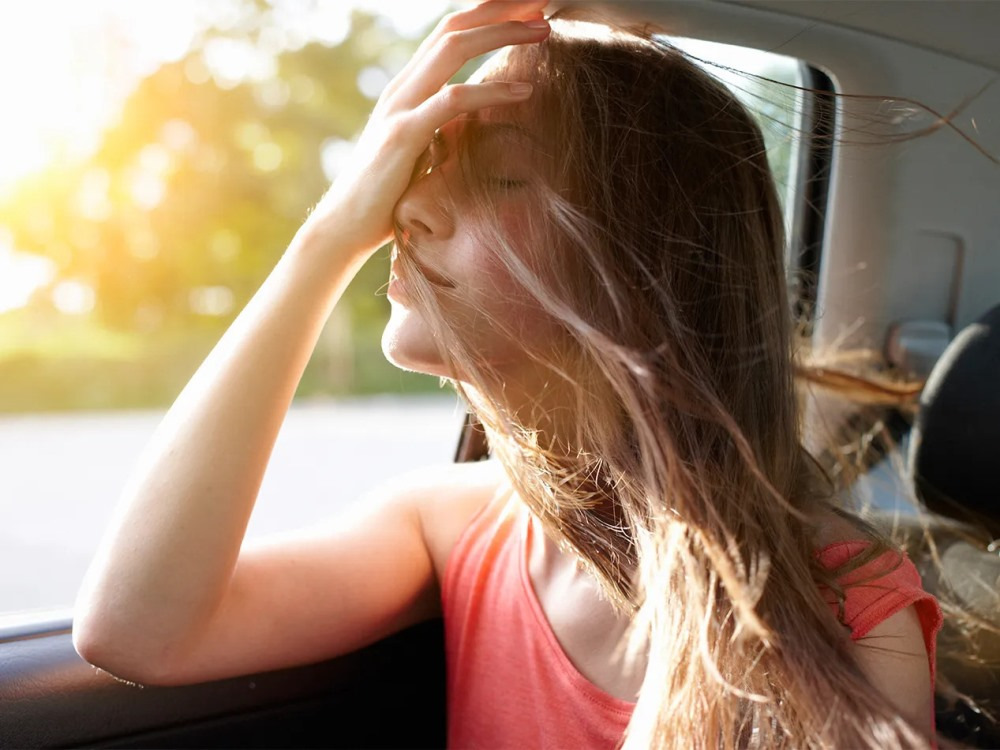 Varför blir man åksjuk i bilen? Orsaker och råd