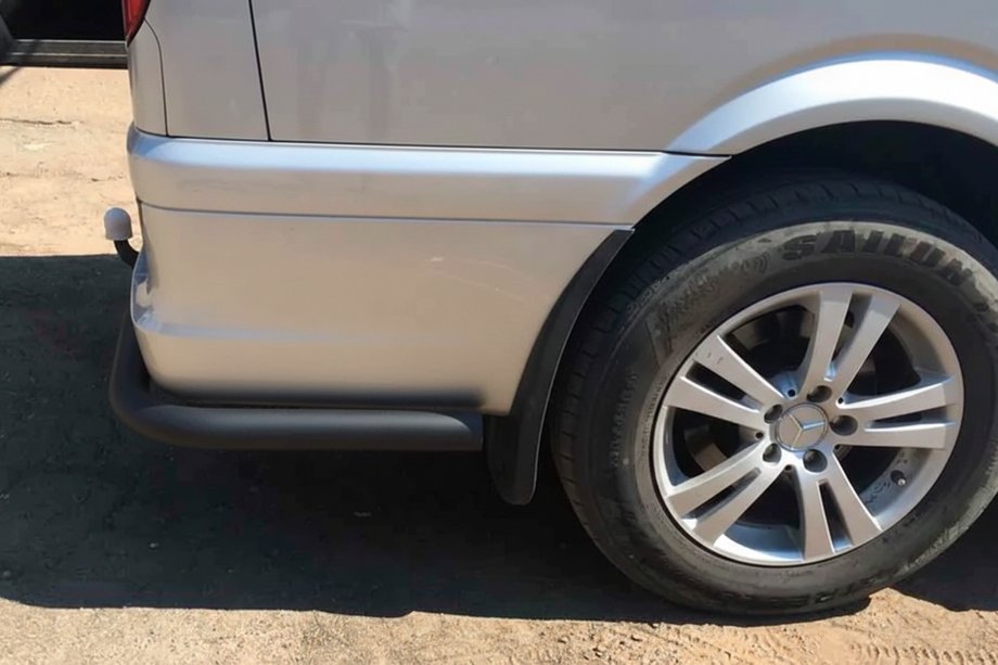 Mercedes Viano 2004–2014 Bakre hörnskydd AK003 Black (2 st, rostfritt stål) Image