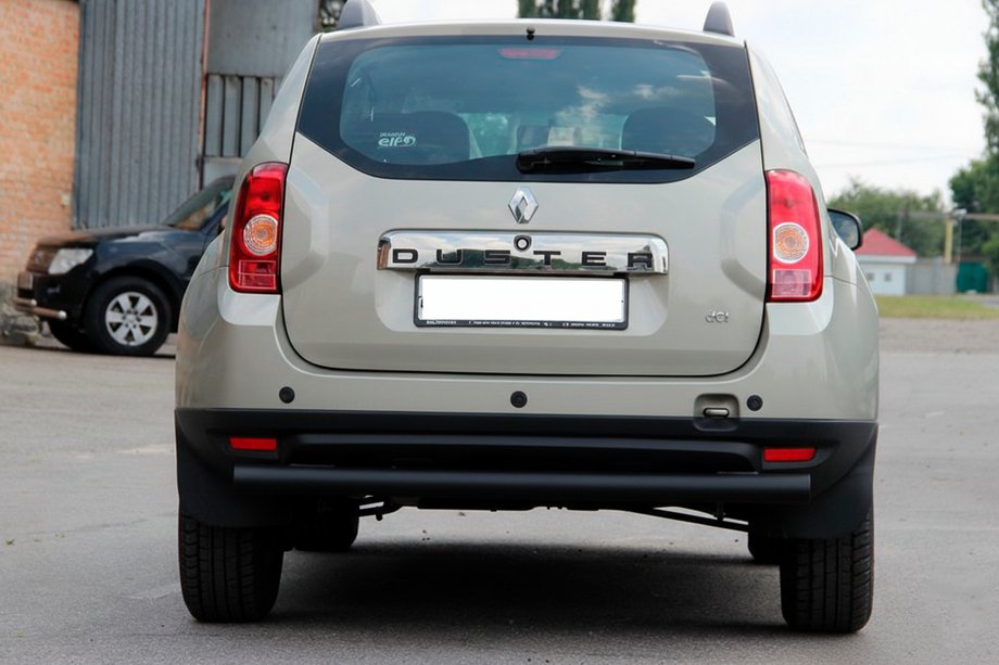 Renault Duster 2008–2017 Bakre rak båge Black (rostfritt stål) Image