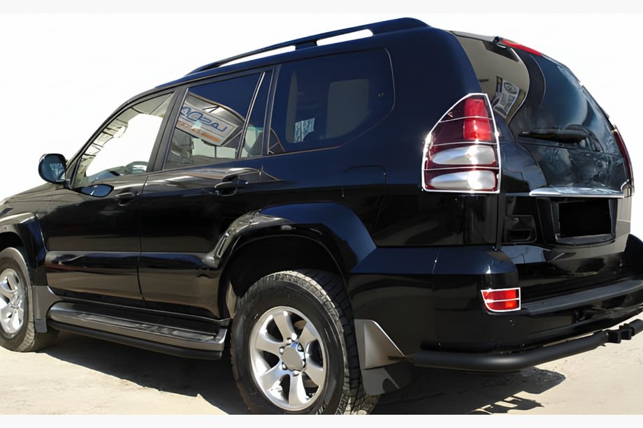 Toyota Land Cruiser Prado 120 2002–2009 Bakre hörndelar AK003 Black (2 st, rostfritt stål) Image