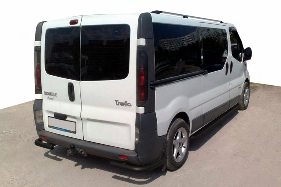 Nissan Primastar 2002–2014 Bakre hörn AK003 Black (rostfritt stål) Image