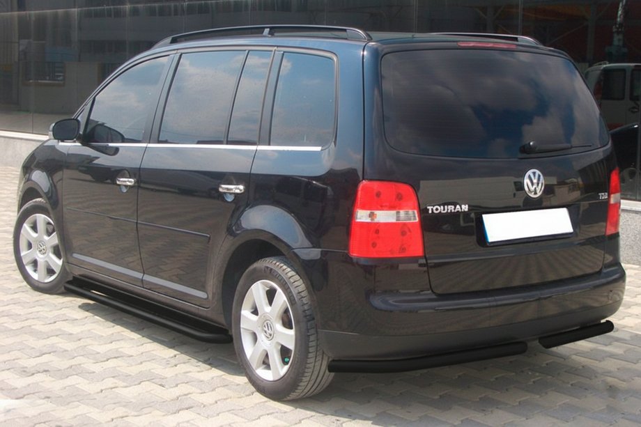 Volkswagen Touran 2003–2010 Bakre hörndelar AK003 Black (2 st, rostfritt stål) Foto 3