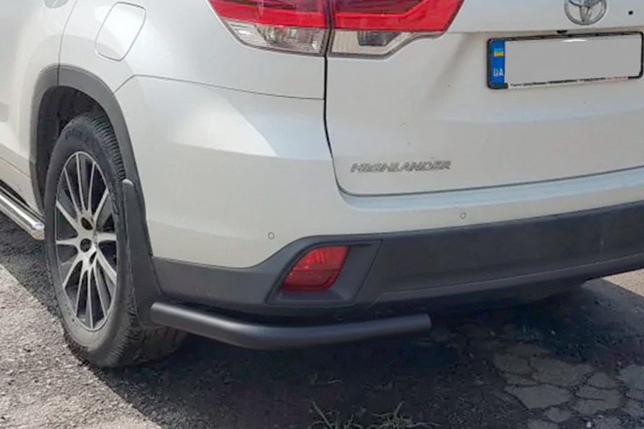 Toyota Highlander 2013–2019 Bakre hörnbågar Black (2 st, rostfritt stål) Image