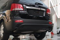 Kia Sorento II XM 2009–2014 Bakbåge AK007 Black (rostfritt stål) foto 1