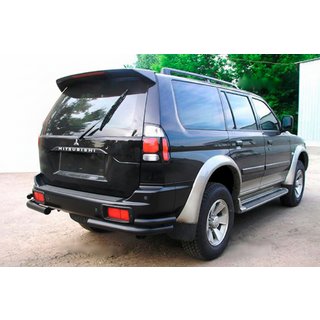 Bakre dubbla hörnbågar Black (2 st, rostfritt stål) Mitsubishi Pajero Sport 1996–2007