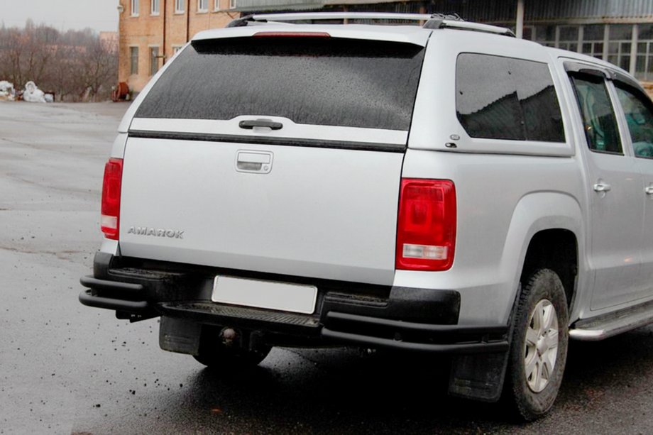 Volkswagen Amarok 2010–2022 Bakre hörnskydd AK003-Double Black (2 st, rostfritt stål) Foto 1