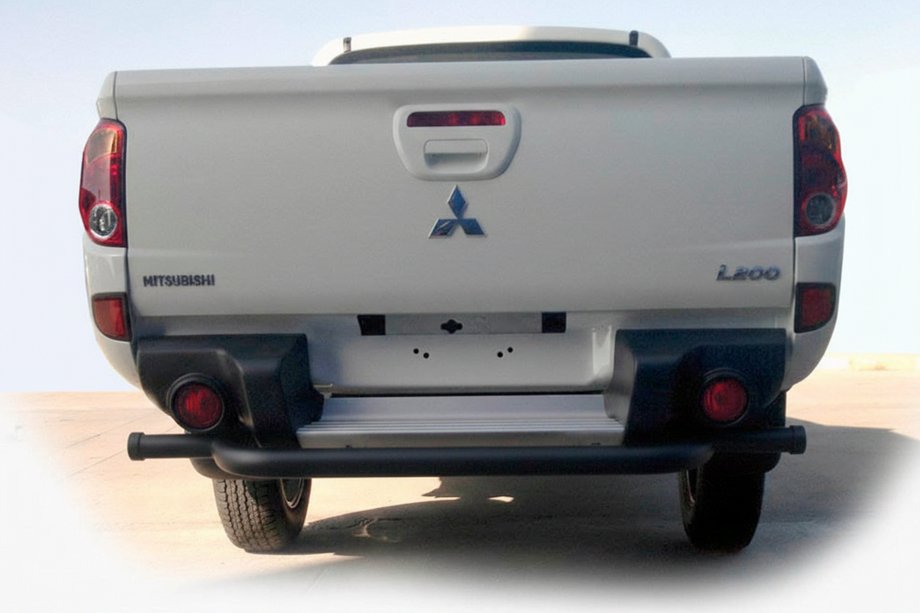 Mitsubishi L200 2006–2015 Bakre stötfångarbåge AK007 Black (rostfritt) Image