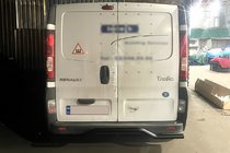 Nissan Primastar 2002–2014 Bakre skyddsbåge AK006 Black (rostfritt stål) foto 3