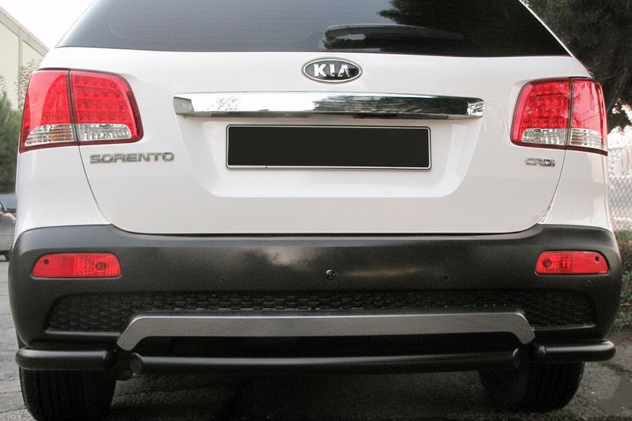Kia Sorento II XM 2009–2014 Bakre hörndelar till mittbåge AK007-3 Black (2 st, rostfritt stål) Image