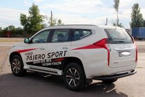 Mitsubishi Pajero Sport 2015– Bakre skyddsbåge AK005 Black (rostfritt stål) foto 5
