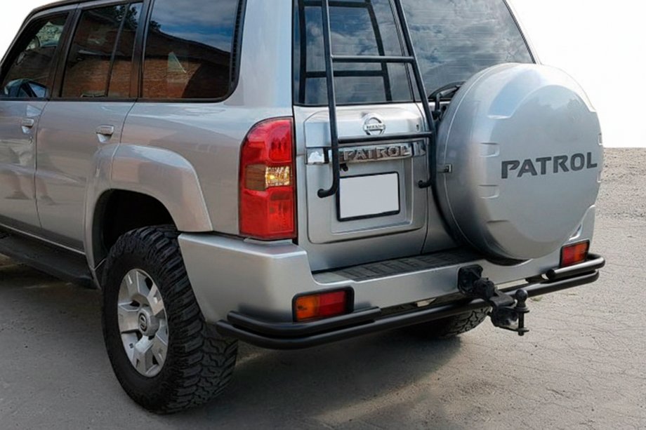 Nissan Patrol Y61 1997–2011 Bakre skyddsbåge AK005-3 Black (rostfritt stål) Image