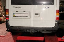 Ford Transit 2000–2014 Bakre skyddsbåge med insteg AK-Special Black (rostfritt stål) foto 2