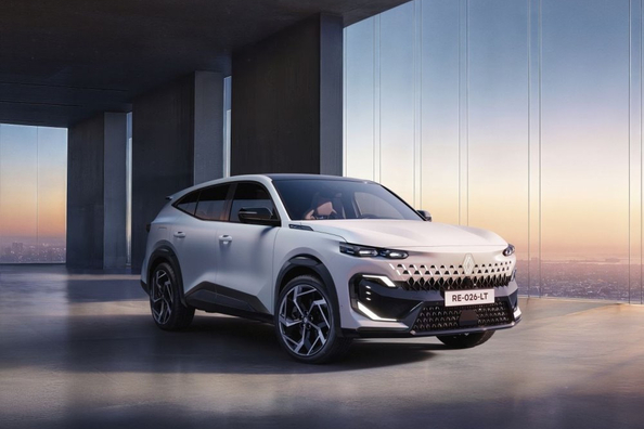 Renault Filante 2026 test: ny flaggskepps-hybridcrossover