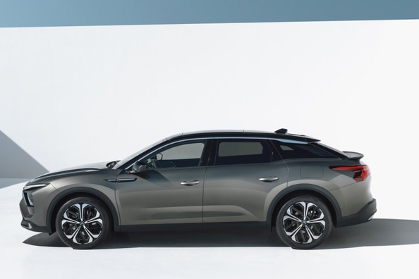 Test av Citroën C5 X Hybrid: komfortabel crossover-liftback med mildhybrid Foto 3