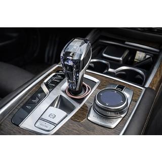 Set med kristalinslag för interiören (automatväxelväljare + knappar) BMW 6-serie G32 2017– foto 3