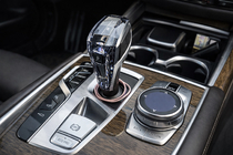 BMW 7-serien G11/G12 2015–2022 Set med kristalinslag för interiören (automatväxelväljare + knappar) foto 1
