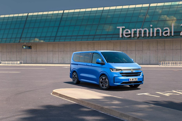 Test av Volkswagen Caravelle T7 (2025): praktisk minibuss i businessklass