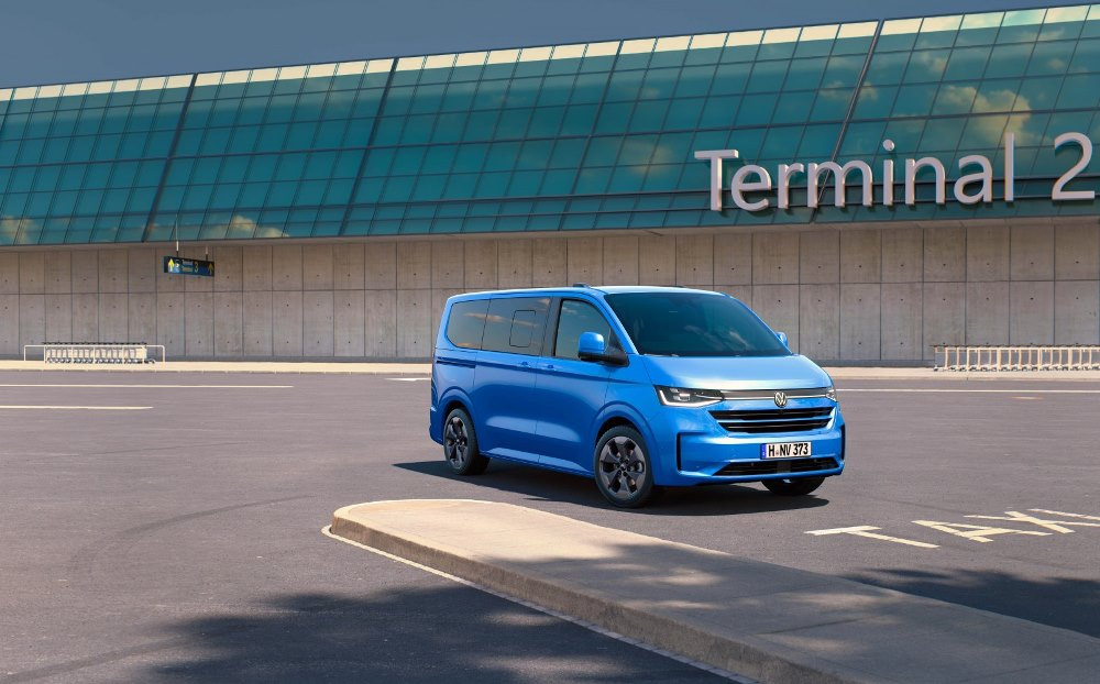 Test av Volkswagen Caravelle T7 (2025): praktisk minibuss i businessklass
