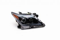 Lexus LX570/450d 2008–2022 Strålkastare höger 2012-2015 (Supercharger, med LED-modul) foto 1
