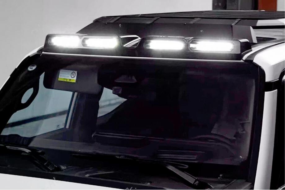 Toyota Land Cruiser Prado 250 2023– Vindrutevisir med LED (Svart) Foto 1