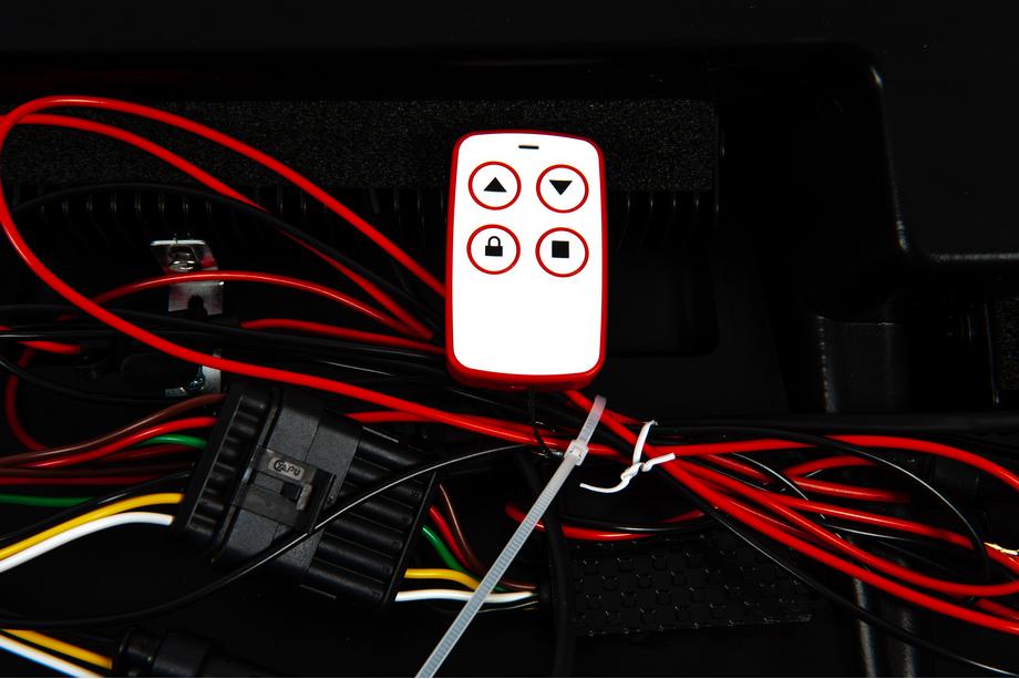 Toyota Land Cruiser Prado 250 2023– Vindrutevisir med LED (Svart) Foto 11