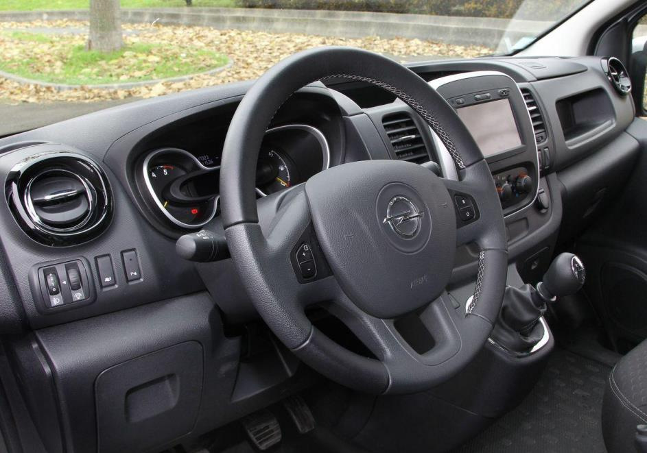 Opel Vivaro: Så tar du bort ratten på rätt sätt