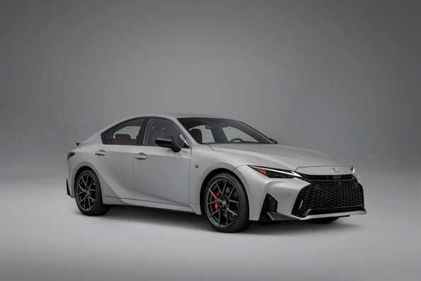 Lexus IS (XE30, facelift 2025): test av premium sportssedan
