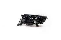 Toyota Land Cruiser 200 2007–2021 Höger strålkastare fram 2016+ (Standard) foto 5