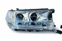 Toyota Land Cruiser 200 2007–2021 Strålkastare fram 2016+ (Standart, begagnad) foto 2