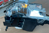 Toyota Land Cruiser 200 2007–2021 Strålkastare fram 2016+ (Standart, begagnad) foto 12