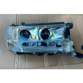 Strålkastare fram 2016+ (Standart, begagnad) Toyota Land Cruiser 200 2007–2021 foto 4