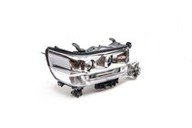 Toyota Land Cruiser 200 2007–2021 Höger strålkastare fram 2016+ (Standard, positionsljus fungerar inte) foto 4